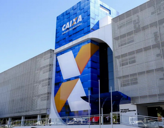 Caixa libera abono salarial para nascidos em março e abril