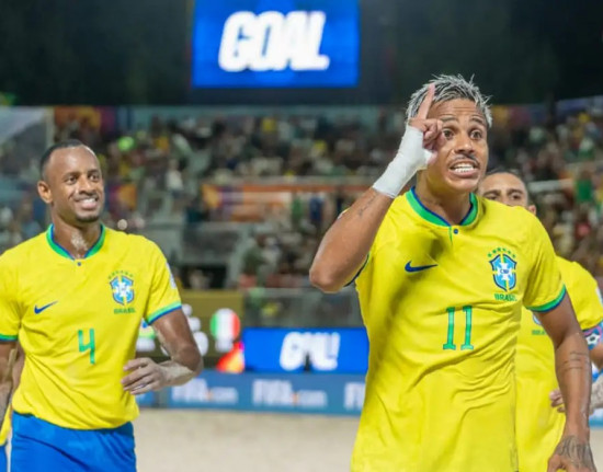Brasil vence Itália no Mundial de futebol de praia