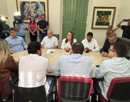 Prefeito se reúne com vereadores para tratar sobre situação fiscal