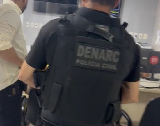 Foragido suspeito de liderar facção criminosa é preso em maternidade em Teresina