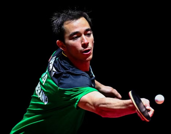 Hugo Calderano avança no Mundial de Tênis de Mesa