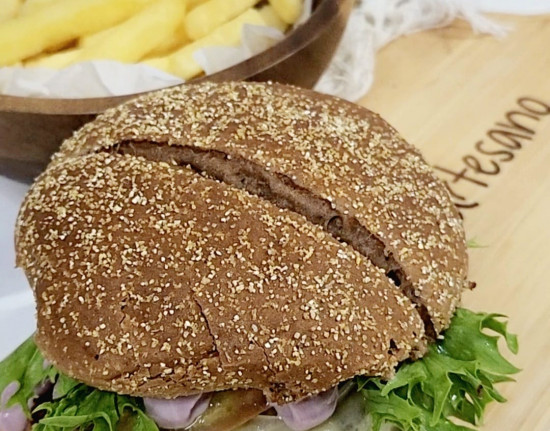 Hambúrguer e Batata Frita: A harmonia técnica de uma dupla clássica