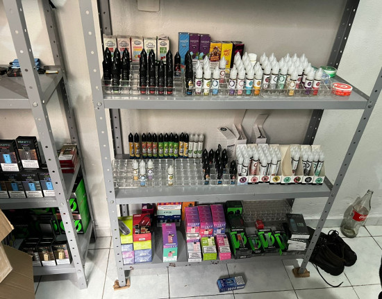 Operação descobre depósito de cigarros eletrônicos e prende oito pessoas no Piauí