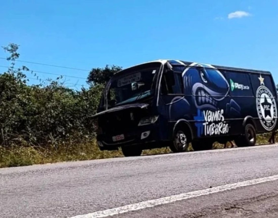 Parnahyba perde por W.O. após pane em ônibus