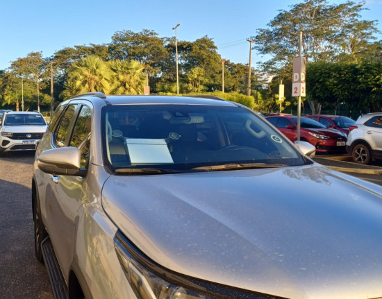 PRF intensifica fiscalização de antenas em vidros de carros