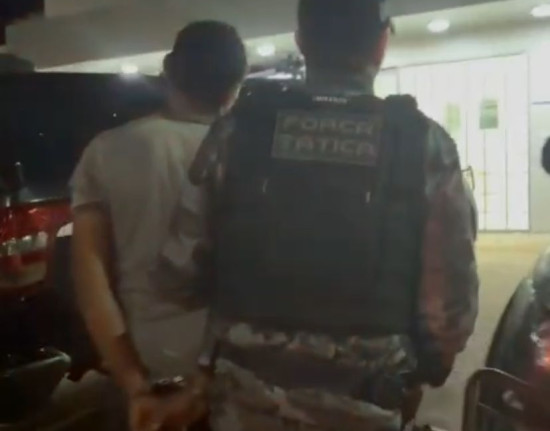 Homem é preso suspeito de espancar os filhos em Simplício Mendes