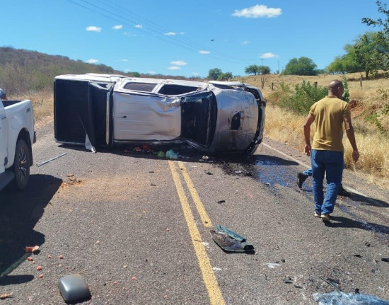 PM intercepta caminhoneiro que fugiu após acidente com feridos na PI-142