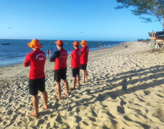 Corpo de Bombeiros Militar reforça segurança nas praias com Operação Veraneio