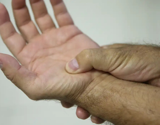 Lei define fibromialgia como deficiência a partir de 2026