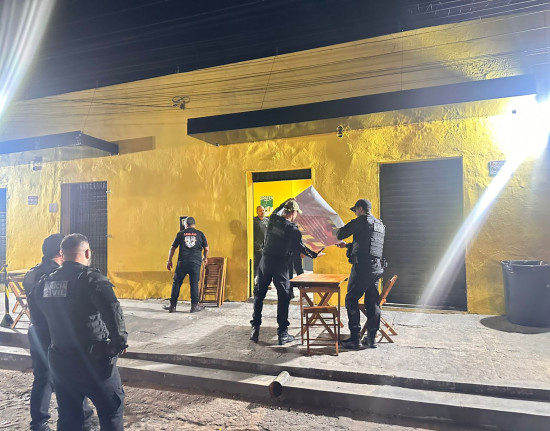 Polícia interdita bar por tráfico e irregularidades em Parnaíba