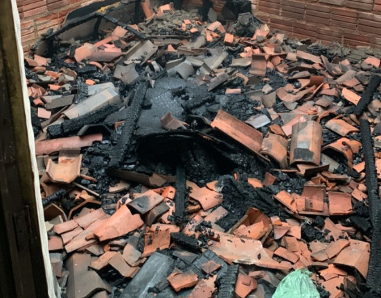 Incêndio atinge casa do avô de atleta nacional de badminton  em Teresina