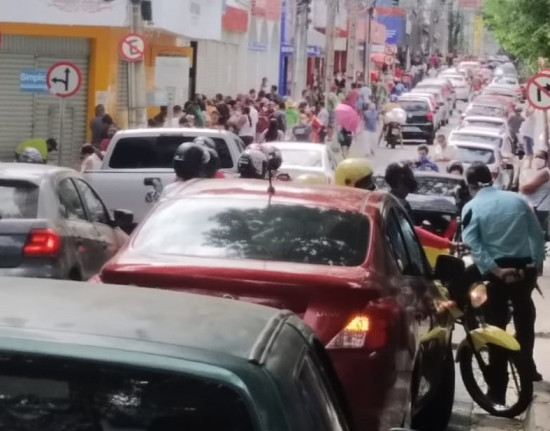 Lei obriga flanelinhas a utilizar crachá e atuar apenas em áreas autorizadas