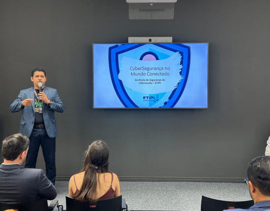 Etipi alerta consumidores piauienses sobre aumento de golpes virtuais na Black Friday