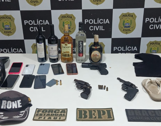 Adolescentes são apreendidos suspeitos de roubo em residência emTeresina