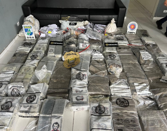Drogas são apreendidas em operação, e, em seguida, incineradas pela Polícia