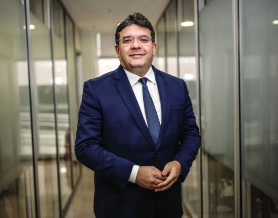 Rafael Fonteles ganha destaque nacional na VEJA com análise política e avanços do Piauí