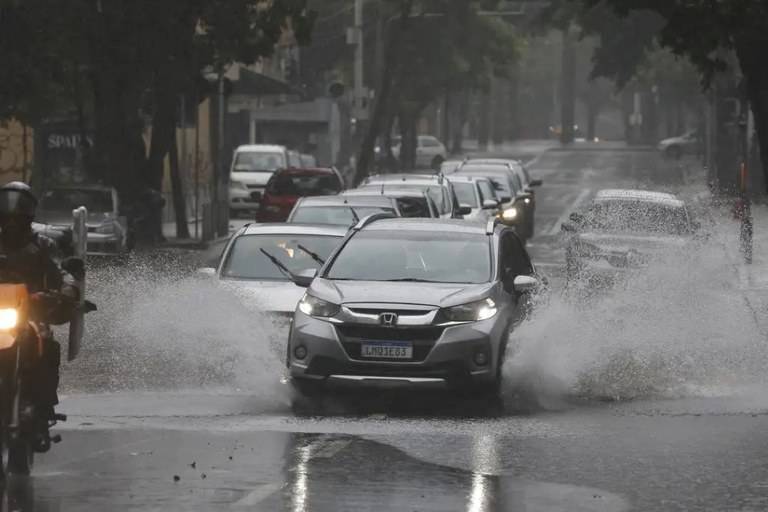 Inmet emite alerta para chuvas intensas em 108 municípios do Piauí