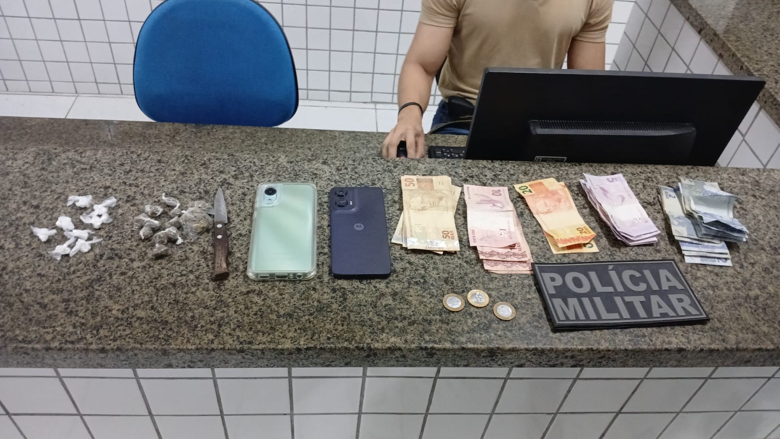 Mãe é detida por usar filha de 3 anos para encobrir tráfico de drogas