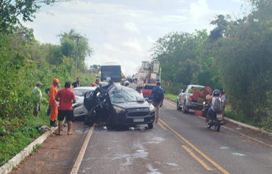Seis pessoas ficam feridas após carros colidirem na PI-113 em José de Freitas