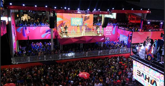 Band Folia apresenta a maior festa popular brasileira nos quatro cantos do país
