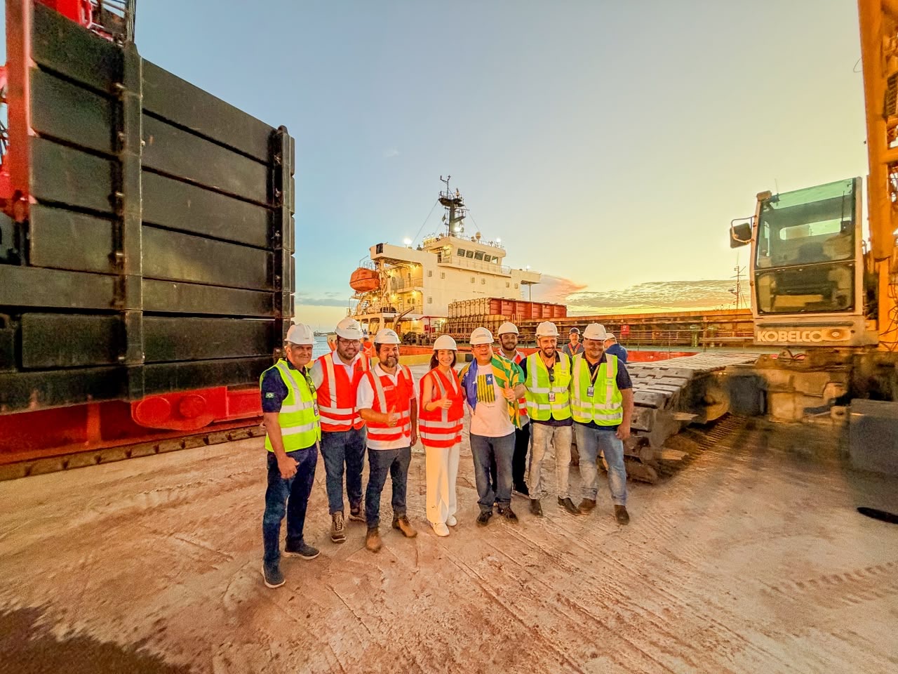 Porto Piauí realiza primeira atracação de navio de carga privada da história