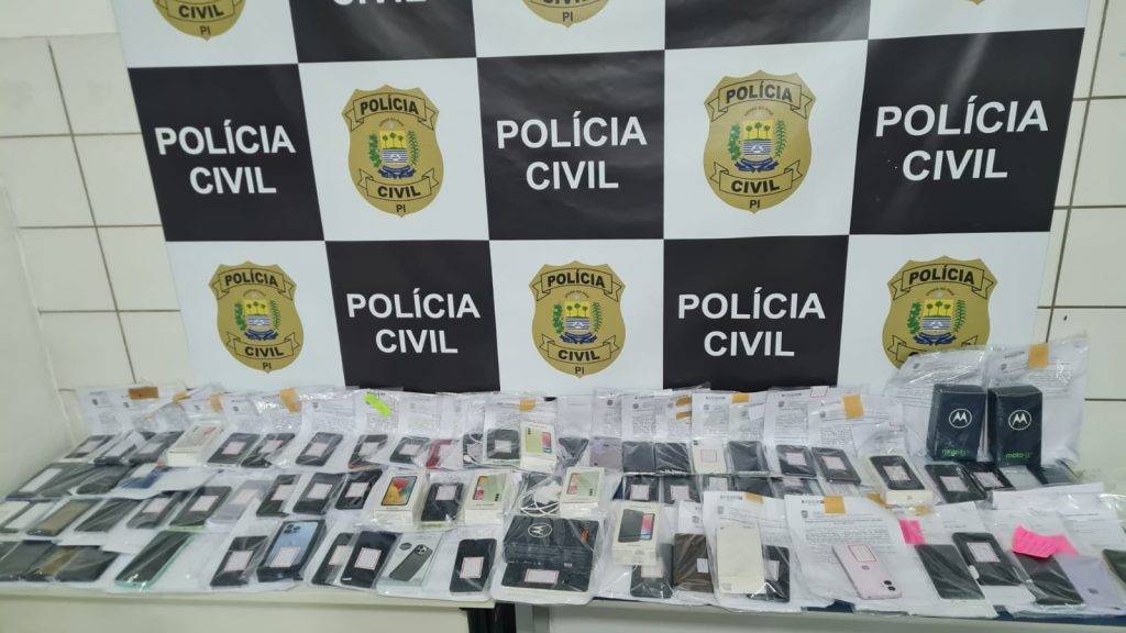 Polícia Civil realiza restituição de 200 celulares recuperados no Piauí