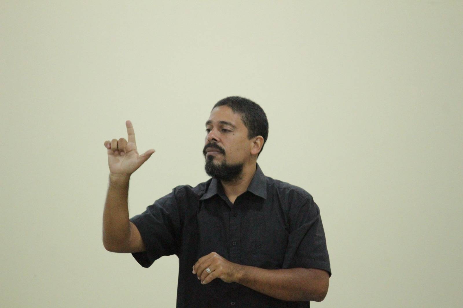 Inscrições para curso gratuito de Libras da SEMEC terminam nesta quarta-feira (13)
