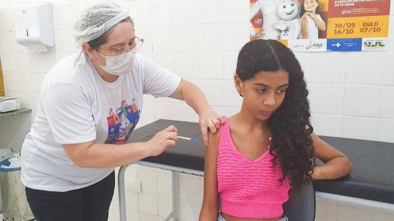 Mais de 36 mil crianças ainda não se vacinaram contra a dengue