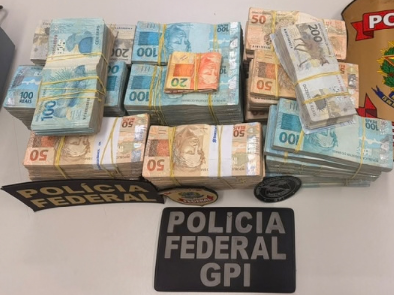 Polícia Federal prende homem com R$ 830 mil próximo a banco no Piauí
