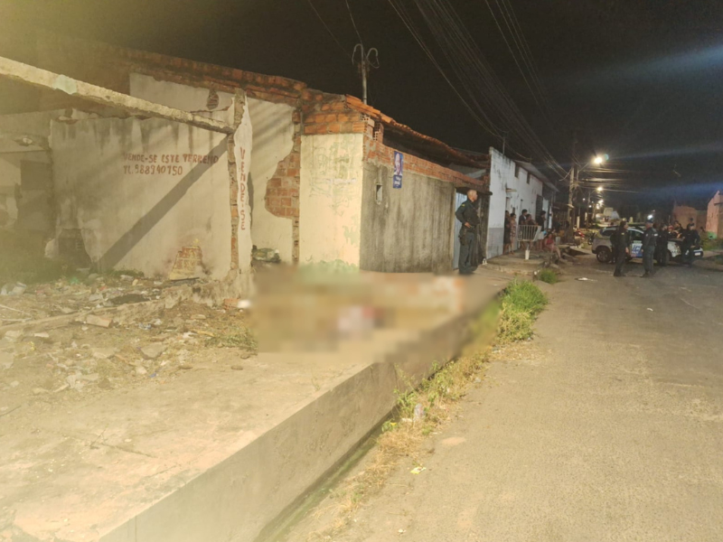 Homem é assassinado a tiros por suspeitos em motocicleta na zona Norte de Teresina