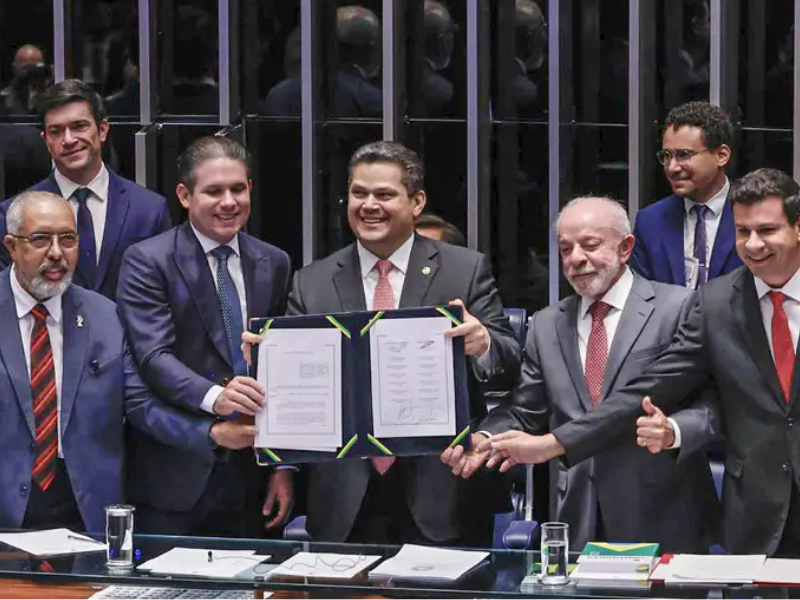 Congresso promulga fim da 6x1 em primeira mudança trabalhista desde 1988