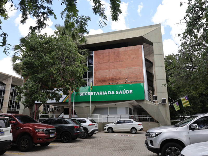 Sesapi entrega 29 veículos para reforçar serviços de saúde no Piauí