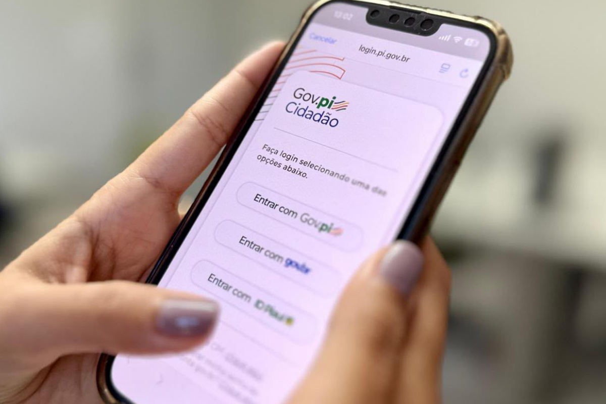 Rafael Fonteles propõe serviços públicos pelo WhatsApp