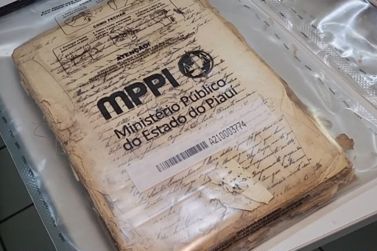 MPPI apreende documentos históricos em operação para preservar acervo no Piauí