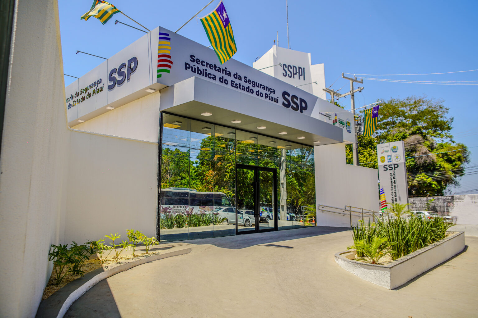 SSP-PI exige antecedentes de terceirizados após crime em delegacia