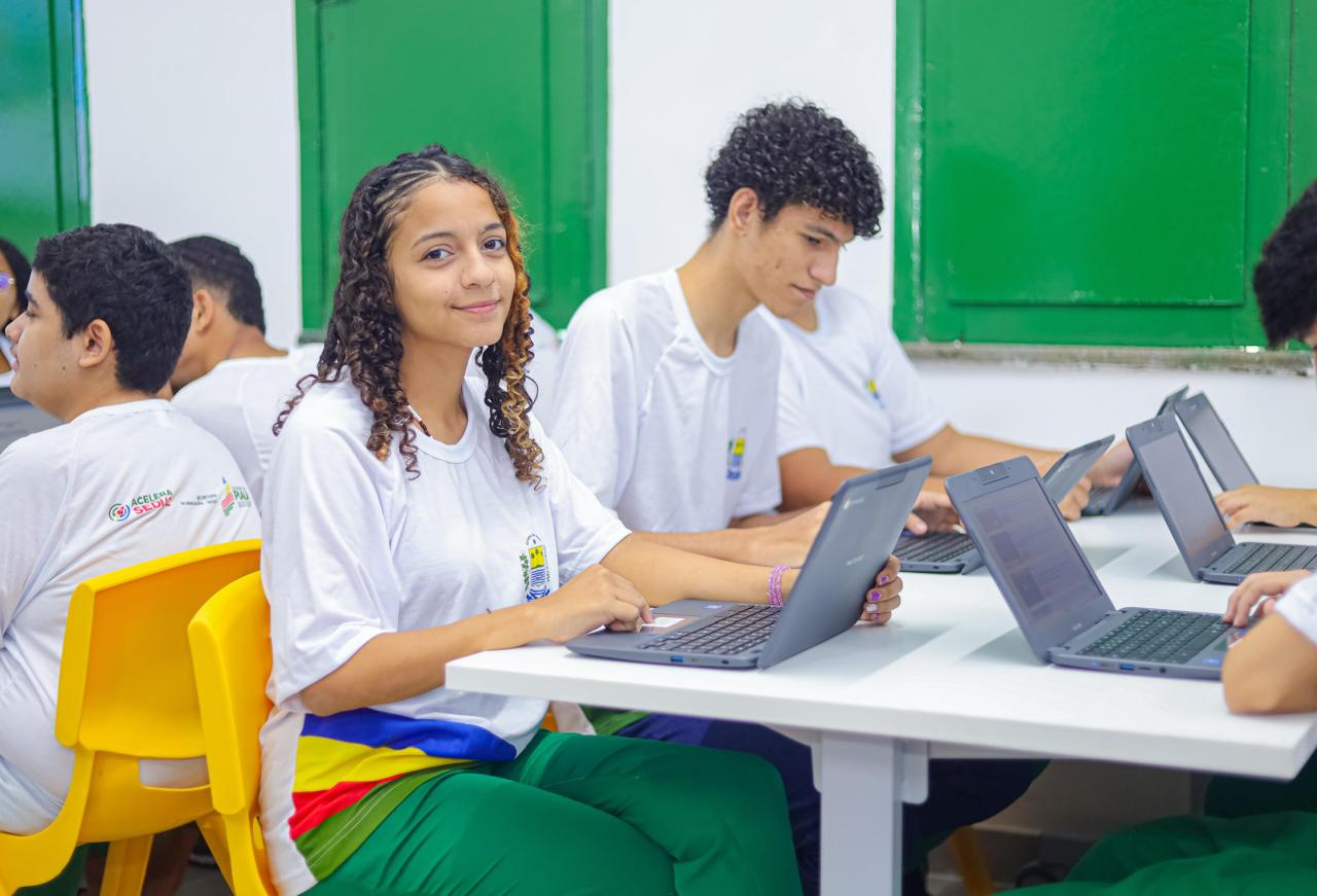 Seduc abre inscrições para testes seletivos em 17 escolas de tempo integral para 2026
