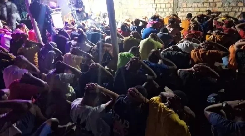 Polícia interrompe baile reggae, prende 10 adultos e apreende 26 menores
