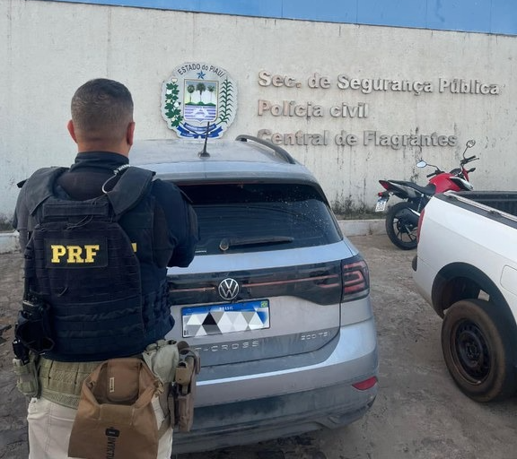 PRF apreende veículo furtado em Mato Grosso do Sul na BR-407 em Picos