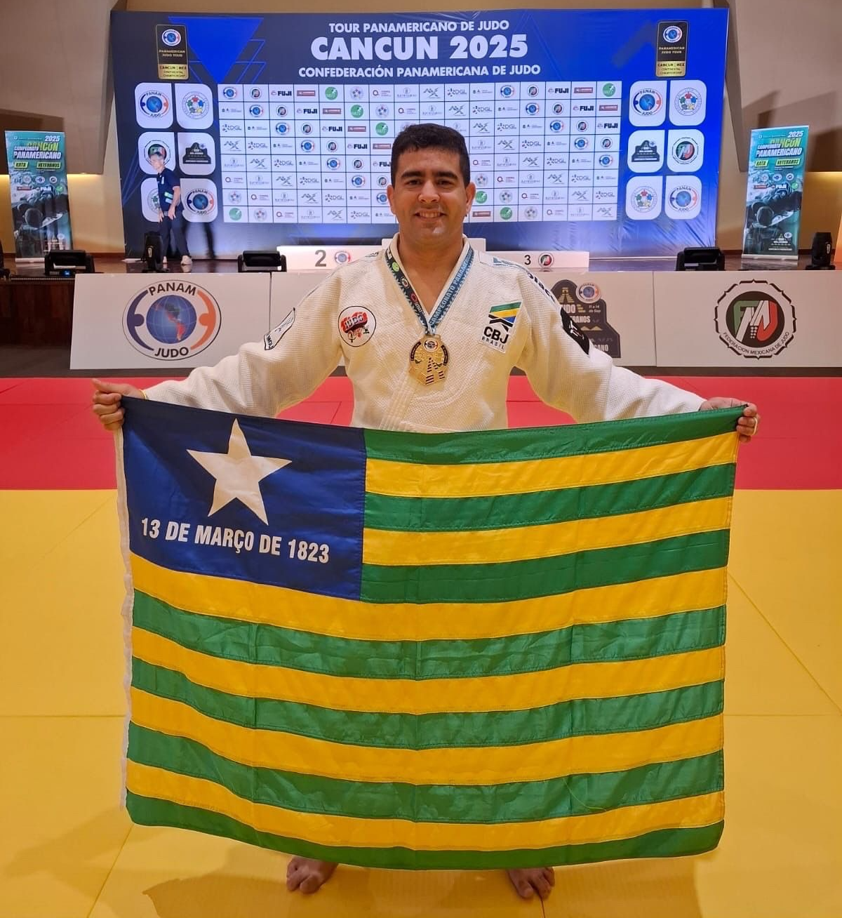 Judoca piauiense e bombeiro militar conquista ouro no Pan-Americano de Cancún