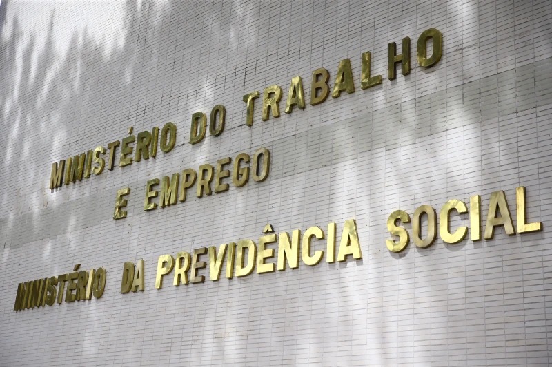Ministério do Trabalho revoga registro de mais de 100 sindicatos no Piauí
