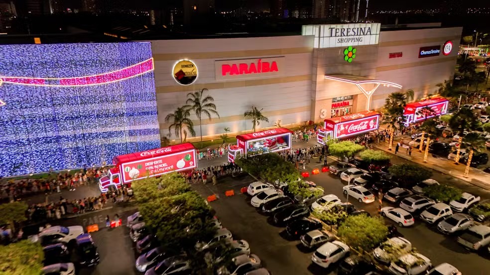 Caravana de Natal leva encanto e luz às ruas de Teresina