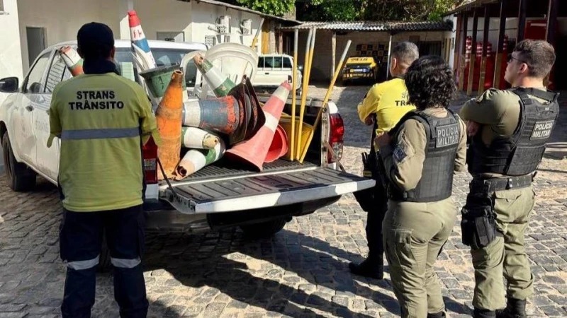 Strans apreende mais de 800 itens usados para bloquear vagas públicas