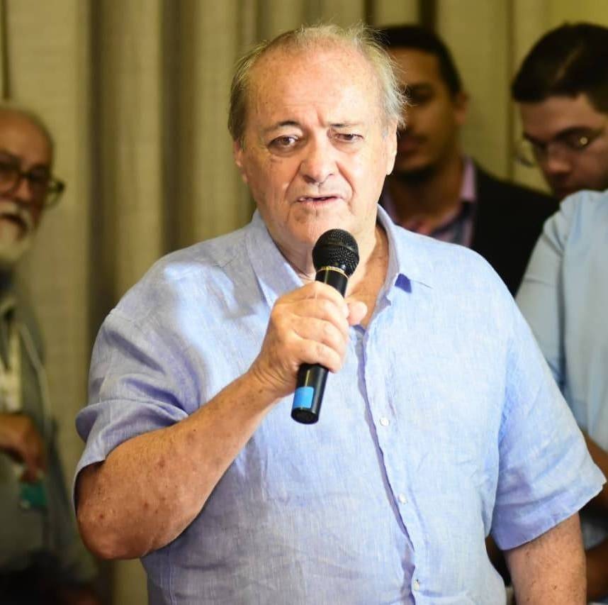 Silvio Mendes anuncia promoções e convocações na educação