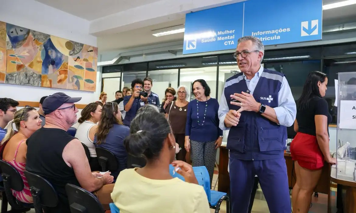 SUS vai vacinar profissionais de saúde contra dengue em fevereiro