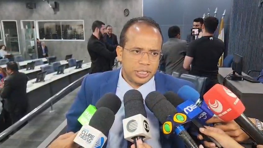 Enzo Samuel defende diálogo e escalonamento no reajuste do IPTU