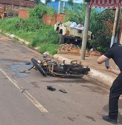 Garupa morre após piloto pular de moto e bater em carreta na PI-247 em Uruçuí