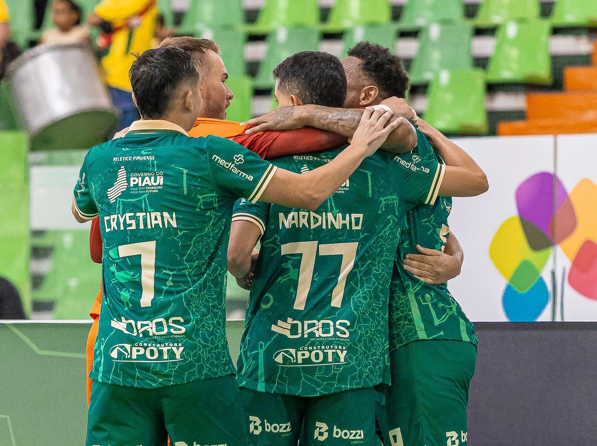 Atlético Piauiense goleia equipe maranhense e avança