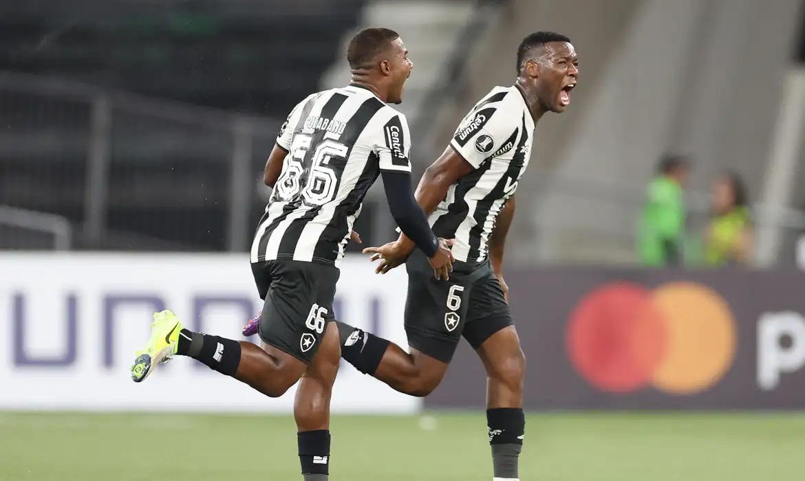 Semana de grandes confrontos agita o futebol internacional e sul-americano