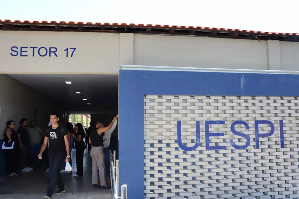 Uespi entrega reforma de dois setores do Campus Poeta Torquato Neto
