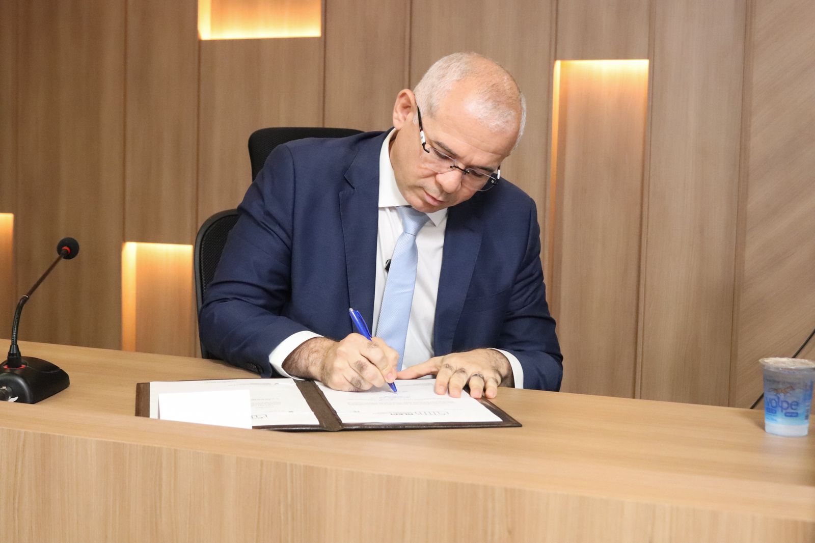 Tiago Vasconcelos toma posse como deputado na Assembleia Legislativa do Piauí